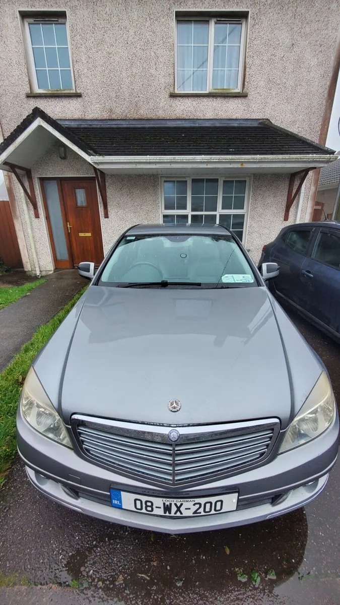 Mercedes Benz C200 - Image 2