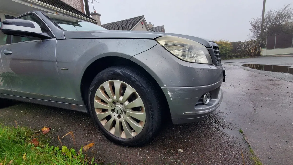 Mercedes Benz C200 - Image 4