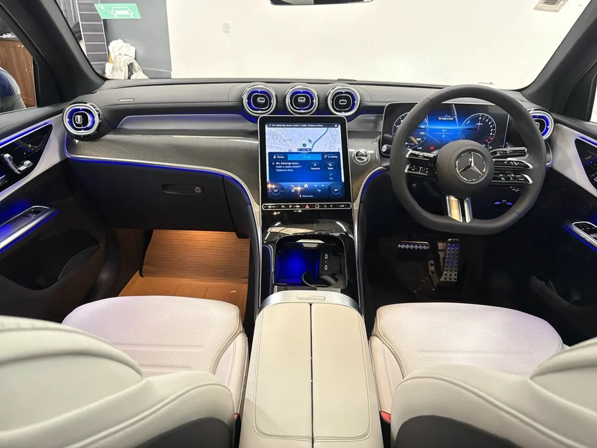 Mercedes-Benz GLC GLC 300 e 4MATIC AMG Line Plus | - Image 4