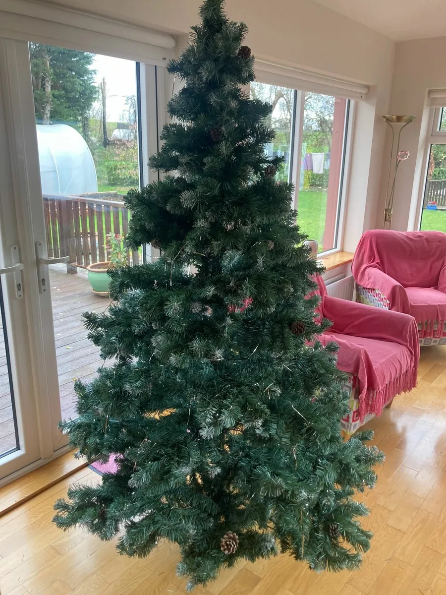 Christmas tree - 7 foot - Image 2