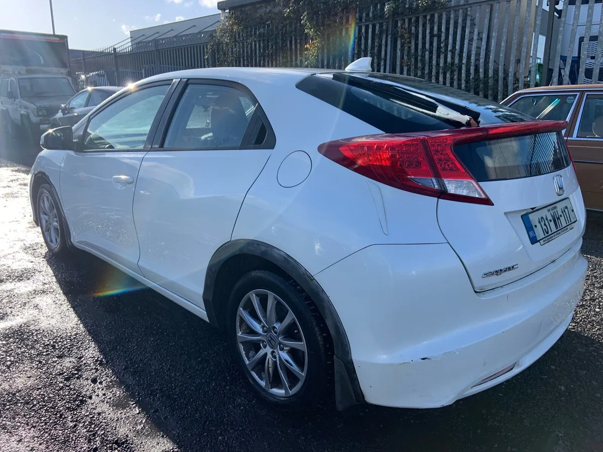 2013 Honda civic diesel - Image 3