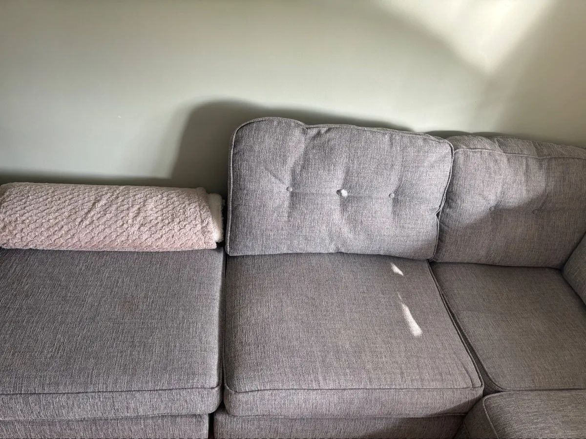 Couch - Image 2