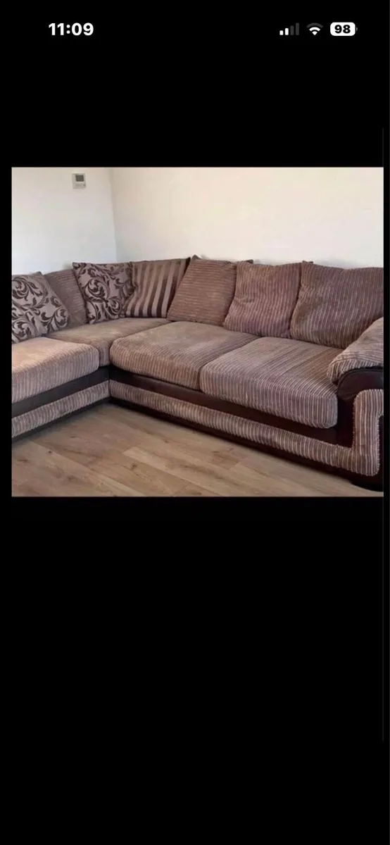 Corner sofa - Image 1