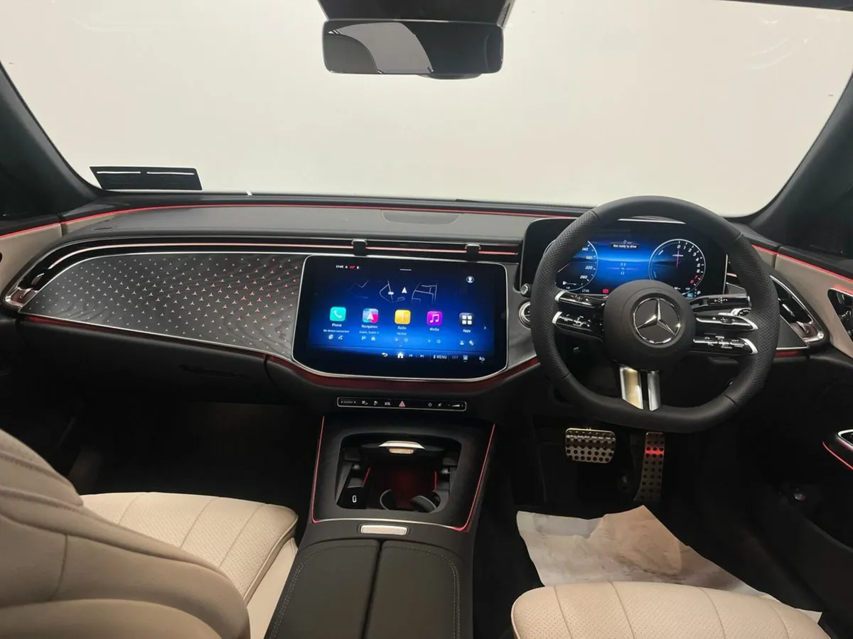 Mercedes-Benz E-Class E 300 e AMG Line Plug In Pet - Image 4