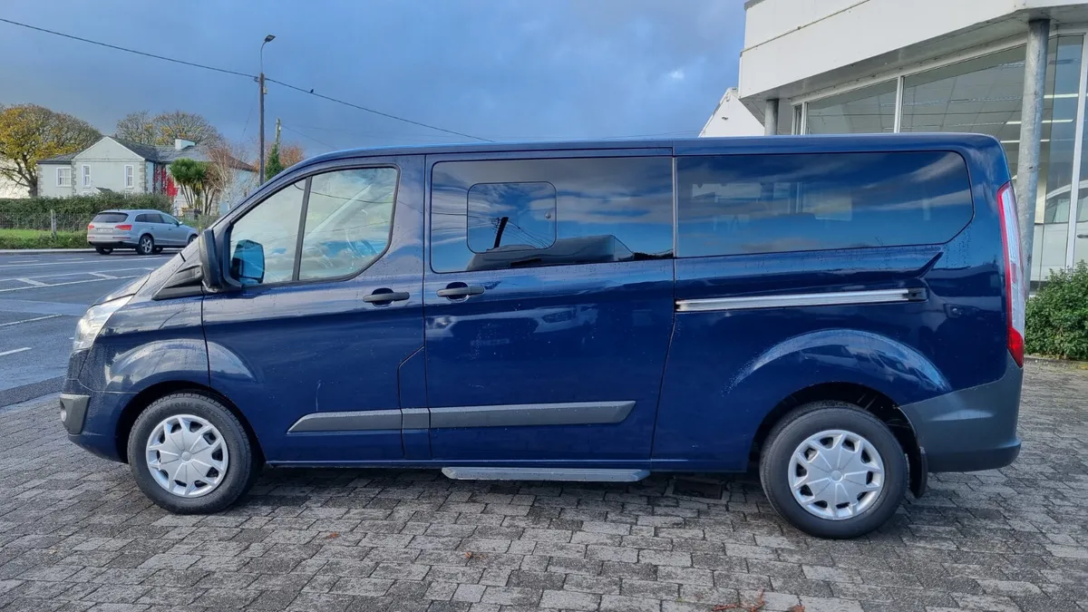 17 CUSTOM TOURNEO LWB 1 OWNER,HIGH SPEC 9 SEATER - Image 3