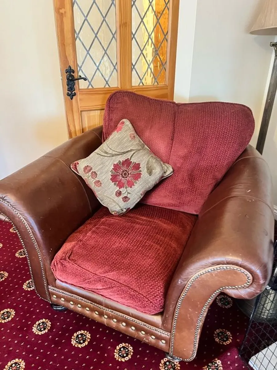 Sofa Suite - Image 3