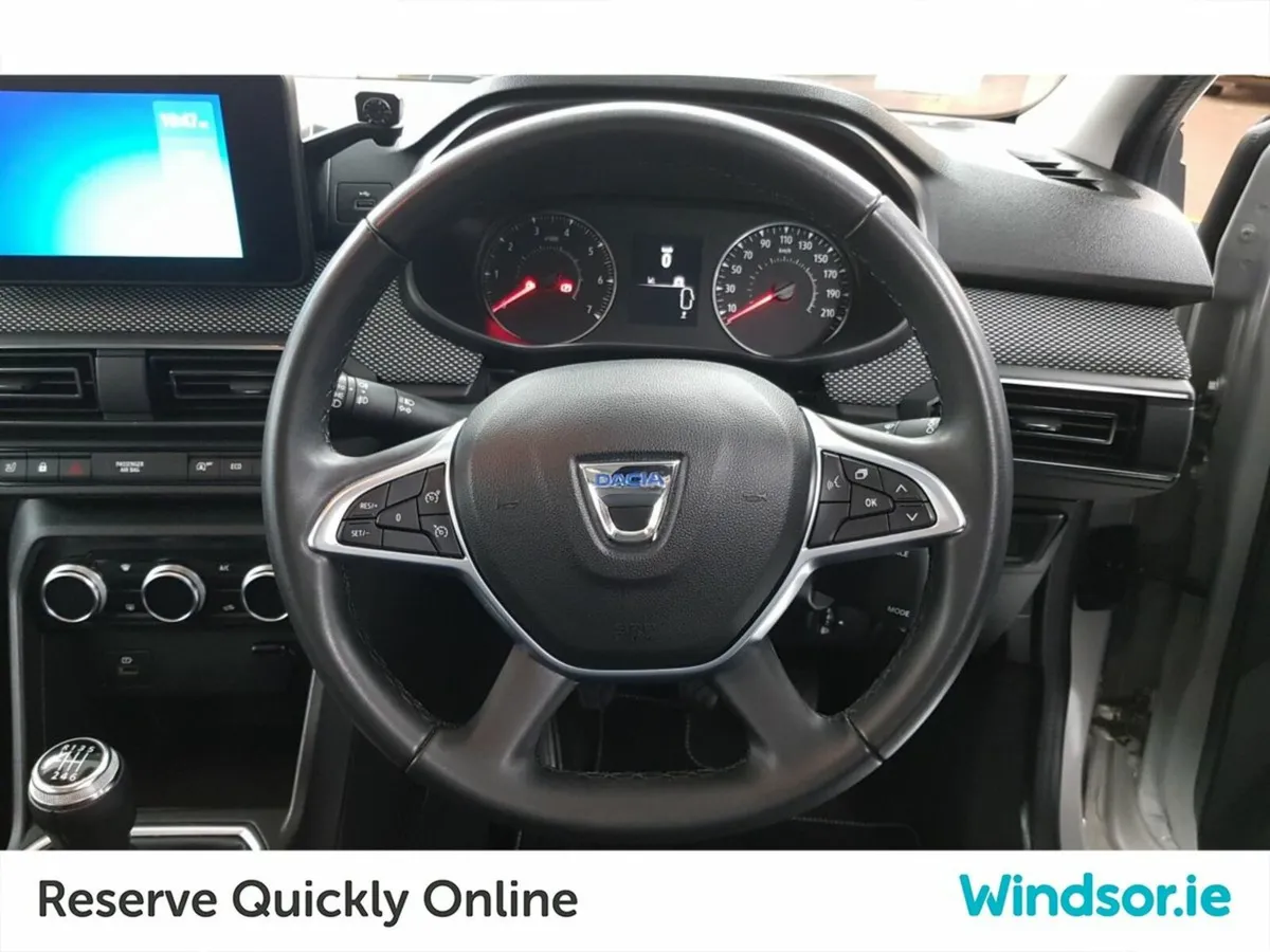 Dacia Jogger TCe 110 Extreme SE - Image 4
