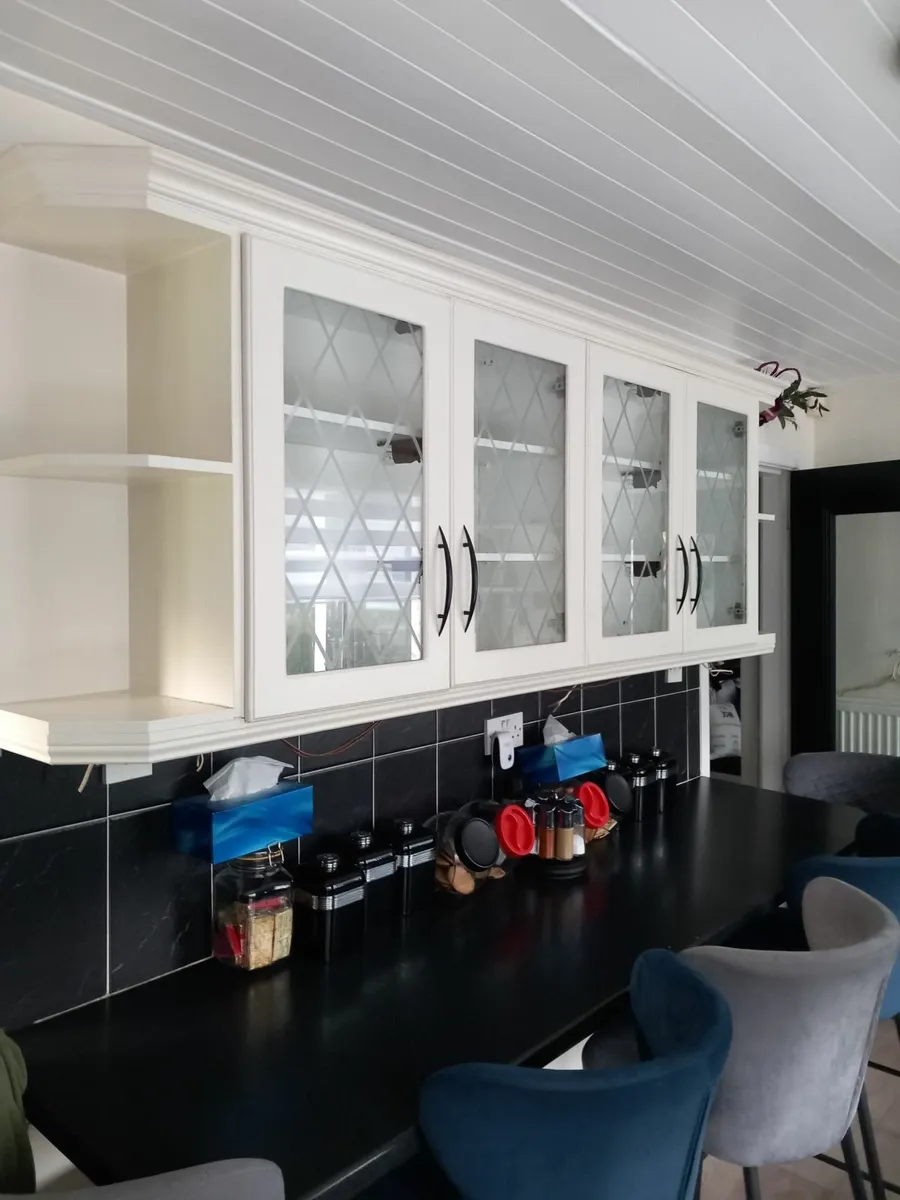 Kitchen  display  cabinet - Image 1