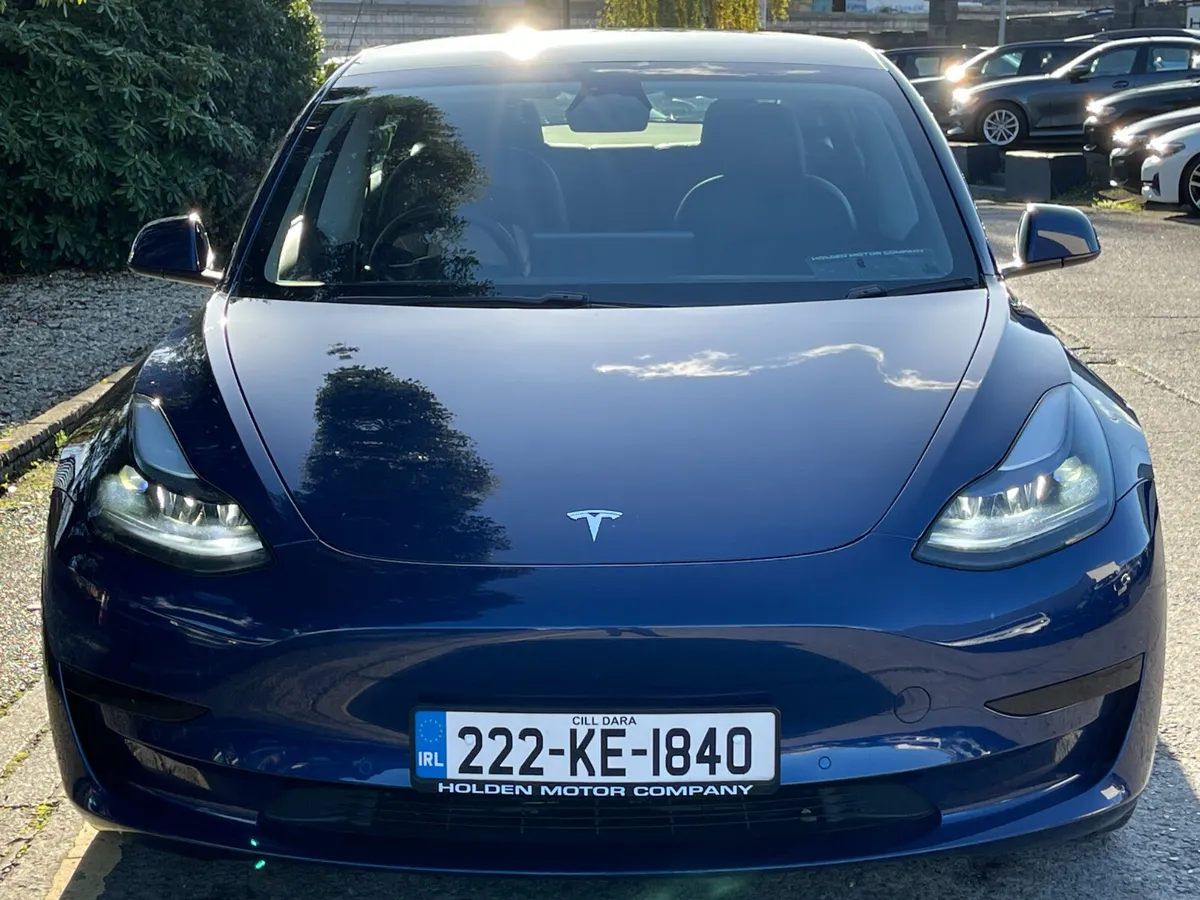 Tesla Model 3 2022 - Image 4