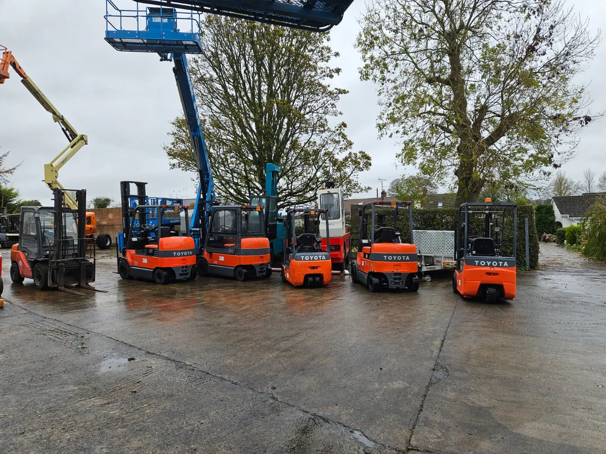 Toyota Electric Forklifts - Image 4