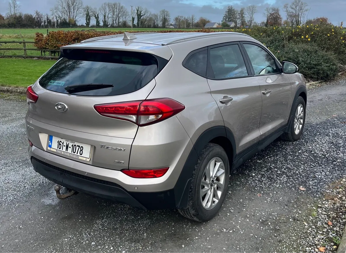 Hyundai Tucson 2.0L - Image 3