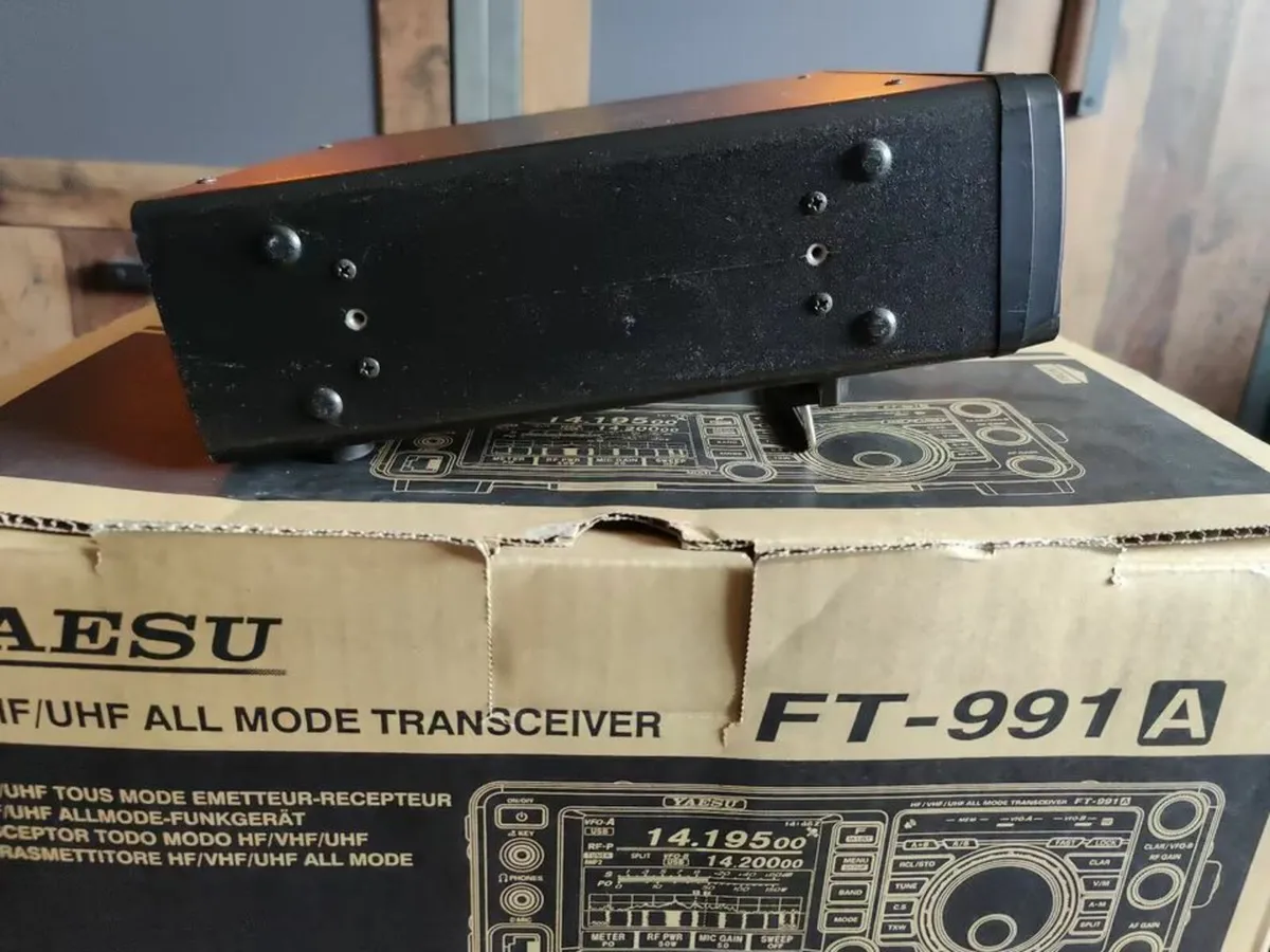 Yaesu FT-991A Radio Transceiver Full Set - Image 2
