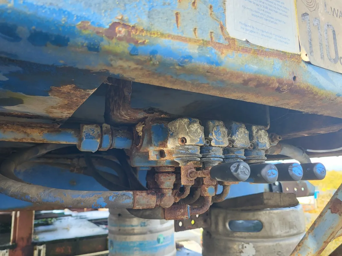 Skip lifting body - Image 3