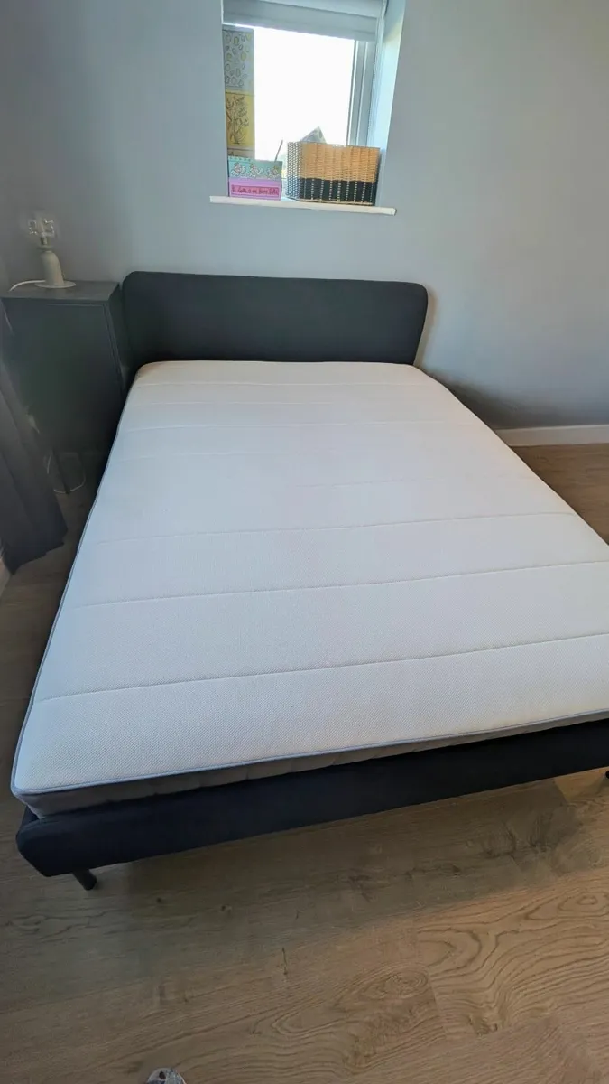 Double bed and Mattress - Image 1