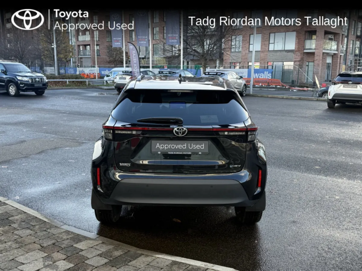 Toyota Yaris Cross SOL - Image 4