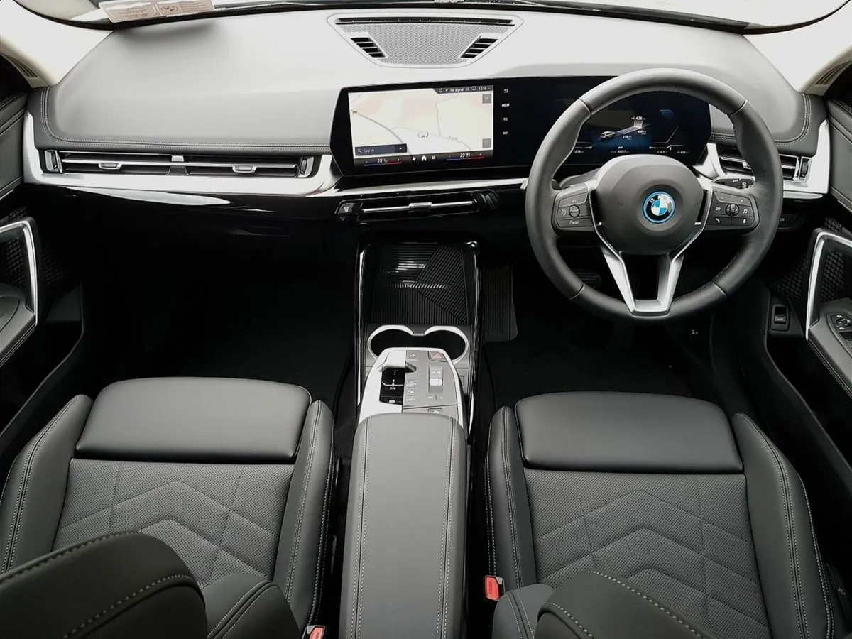 BMW iX1 eDrive20 xLine - Image 4