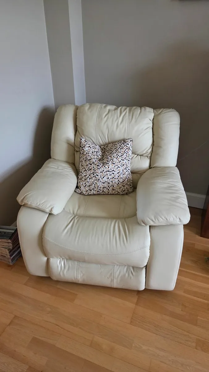 Armchair recliner - Image 3