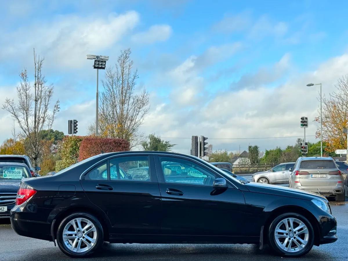 Mercedes-Benz C-Class C220 CDI BE EXECUTIVE SE *LE - Image 4