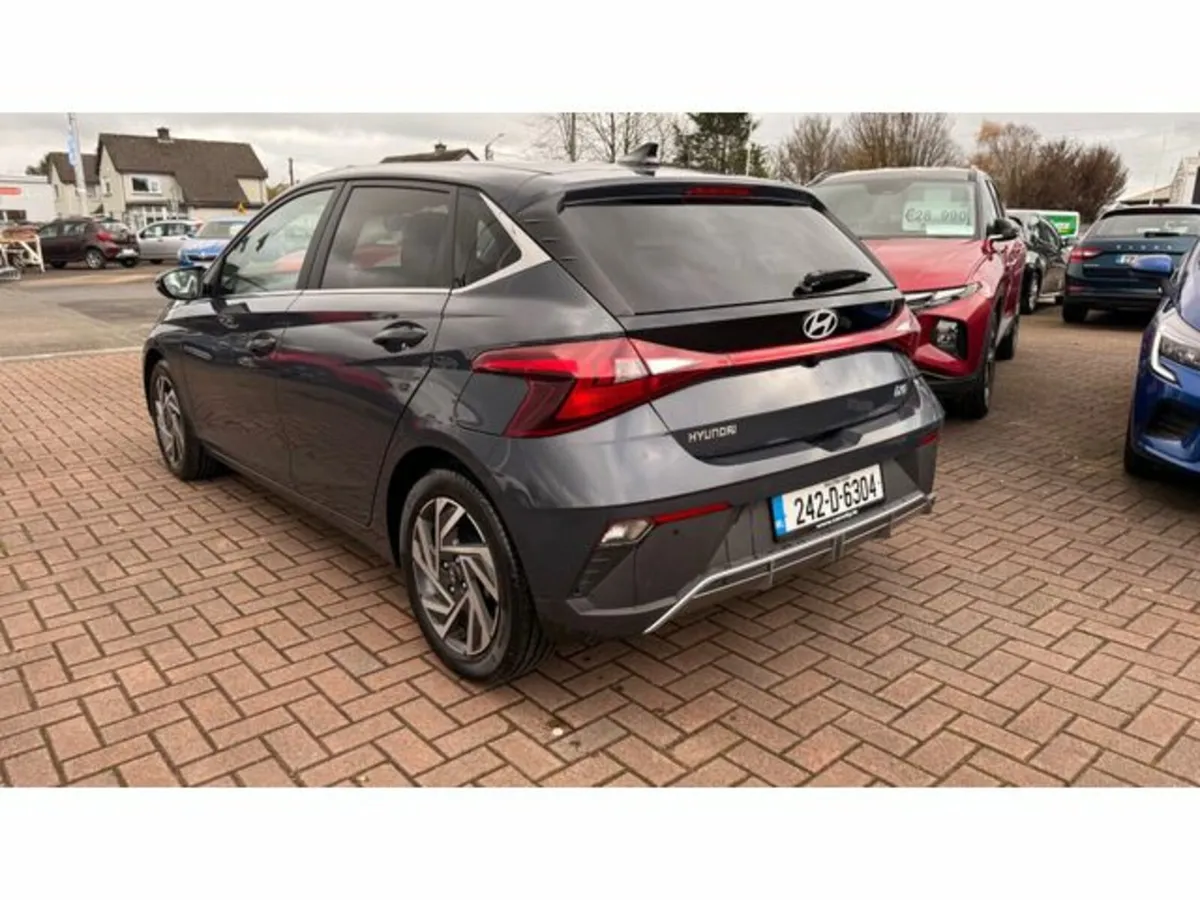 Hyundai i20 Deluxe Plus - Image 3