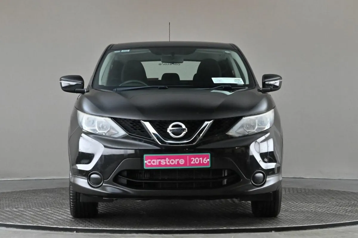 Nissan Qashqai 1.2 PET XE 6SPD **LOW MILEAGE** - Image 2