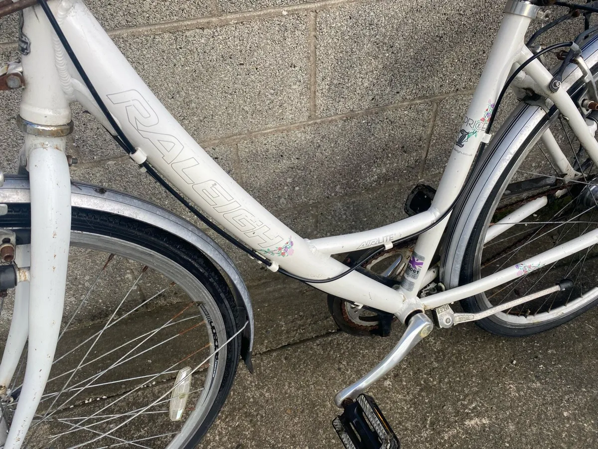 Women’s Raleigh Bike - Image 2