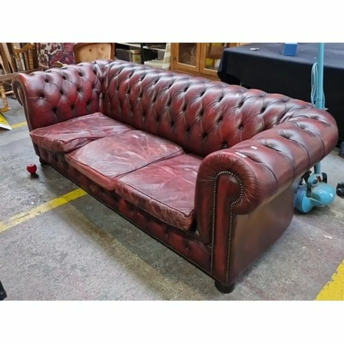 Furniture-Designer-Vintage-Antiques-Table-Chairs - Image 1