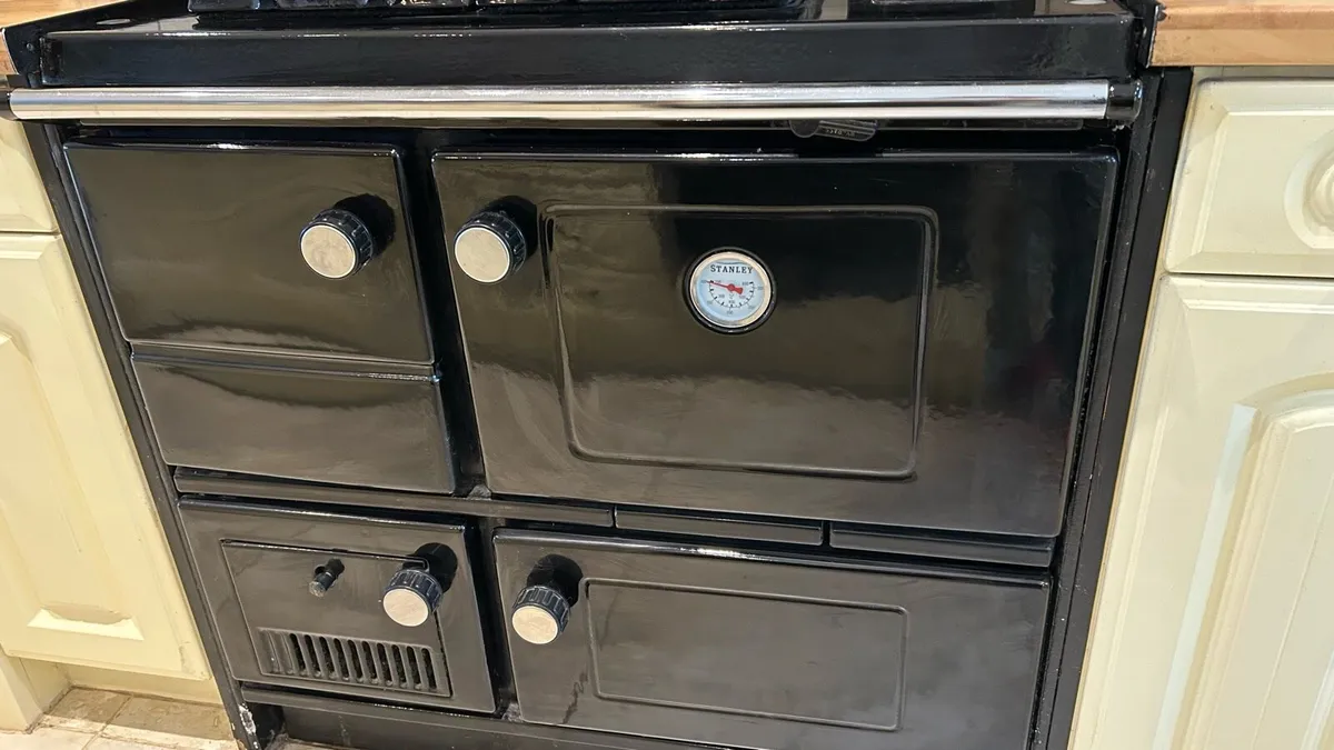 Stanley solid fuel range - Image 3