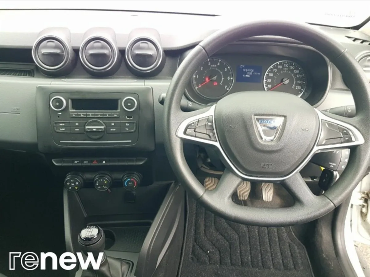 Dacia Duster ESSENTIAL - Image 2