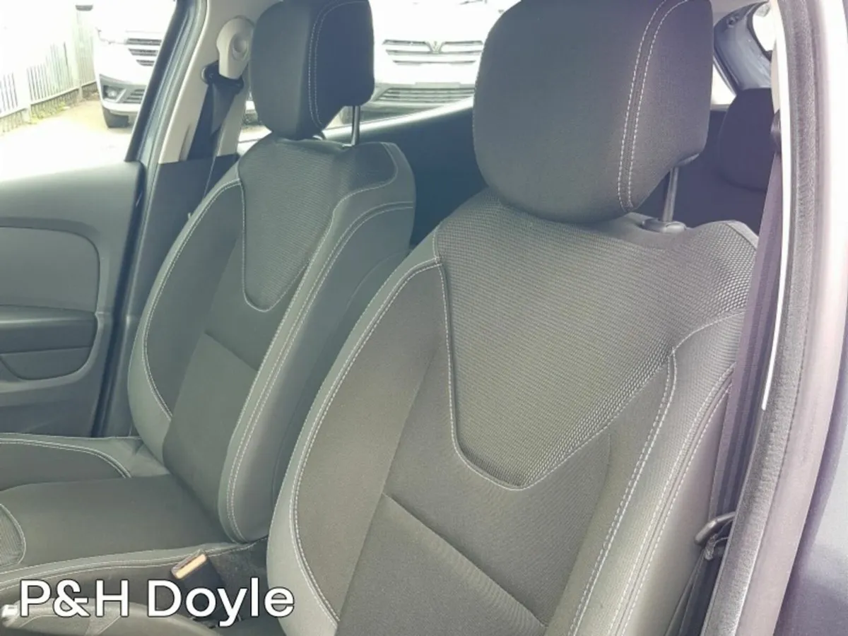 Renault Clio DYNAMIQUE NAV - Image 4