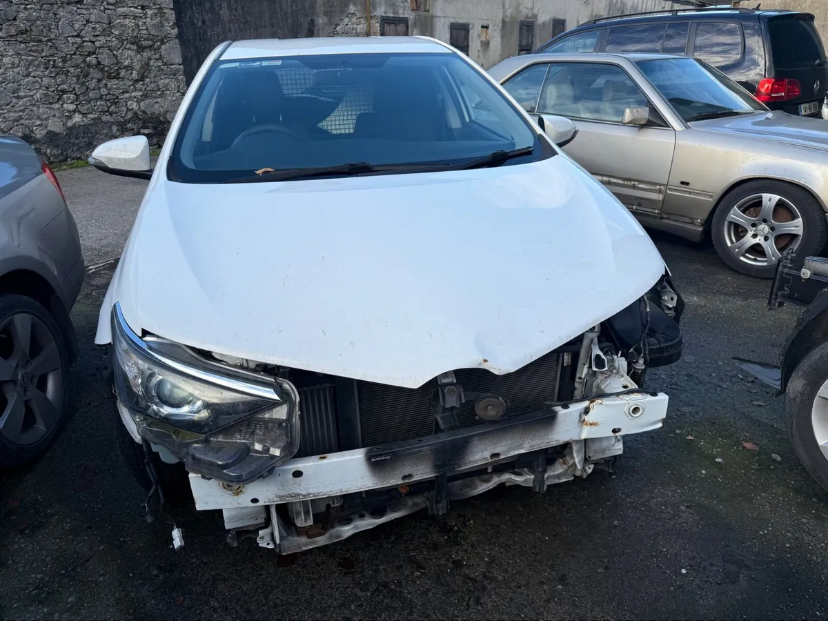 Toyota Auris van - Image 3