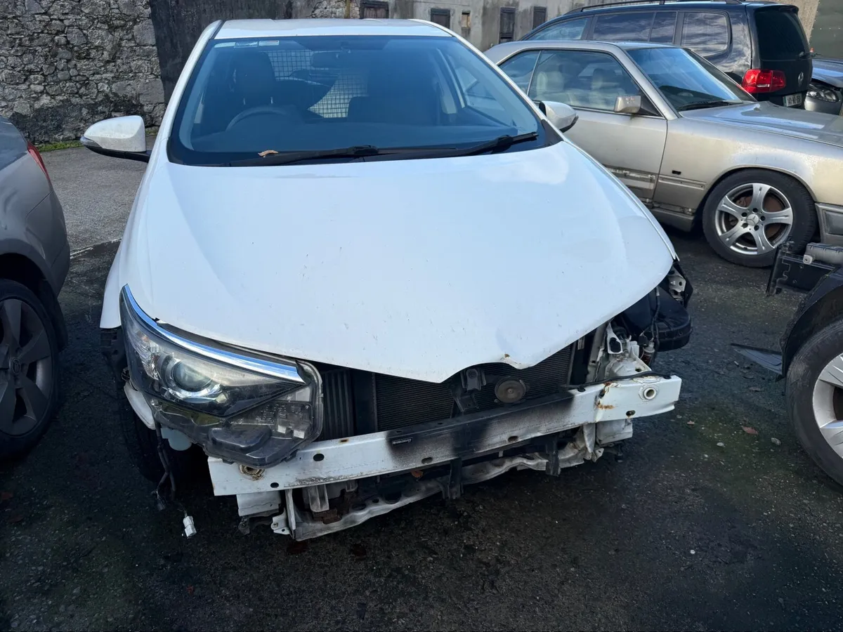 Toyota Auris van - Image 4