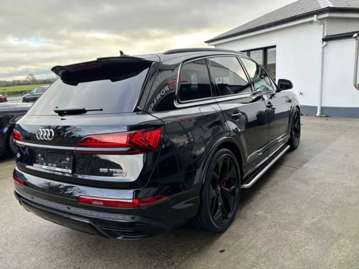 Audi Q7 TFSI E QUATTRO S LINE BLACK EDITION - Image 4