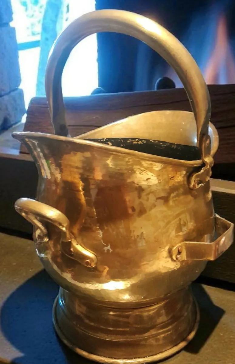 Strong  antique brass coal scuttle - Image 1