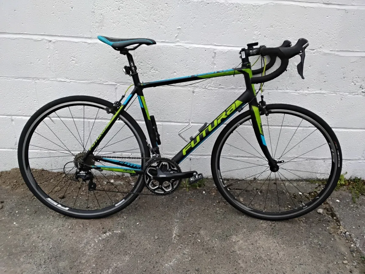 Men's Road Bike - Image 1