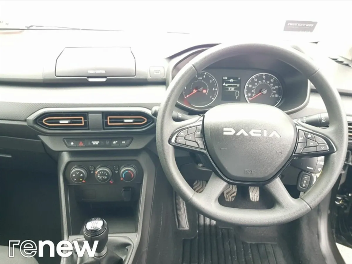 Dacia Sandero Stepway ESSENTIAL - Image 2