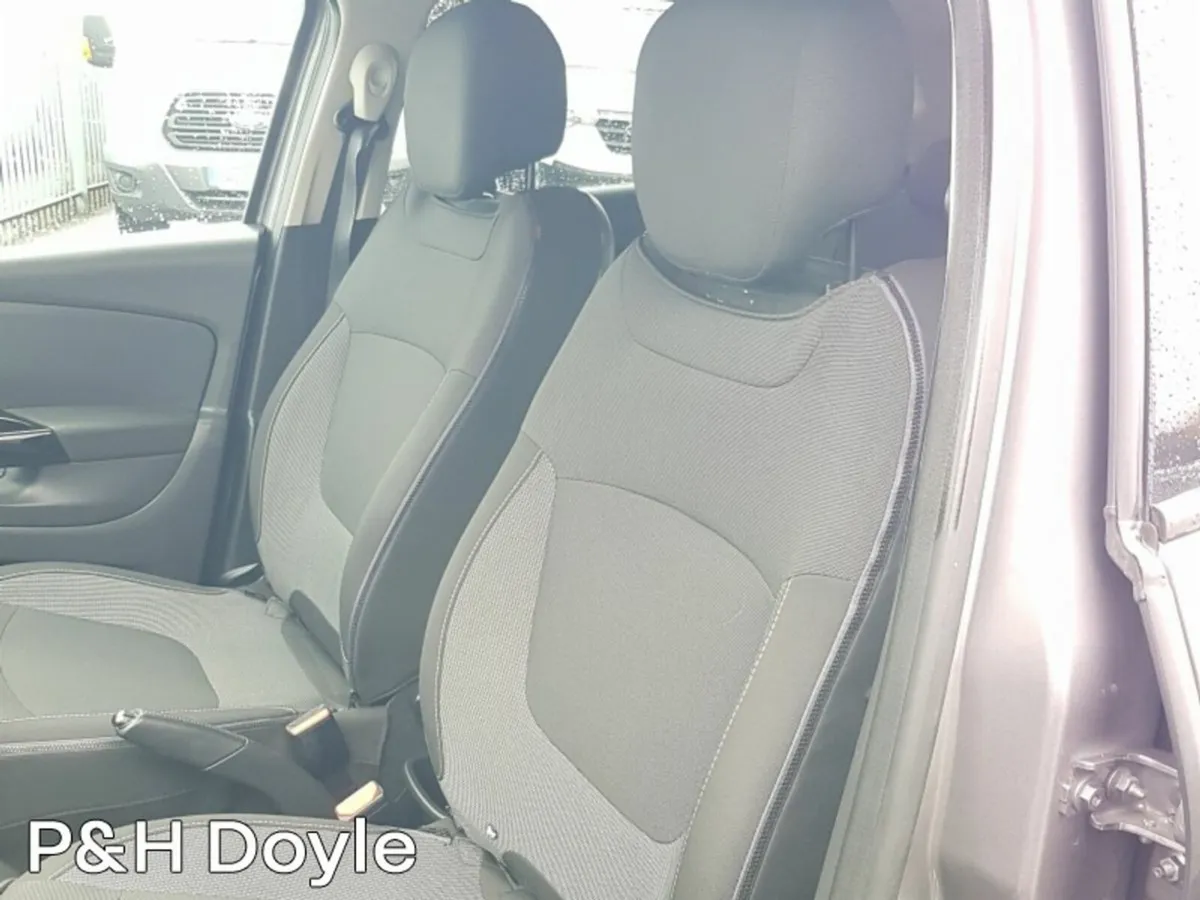 Renault Captur INTENSE - Image 4