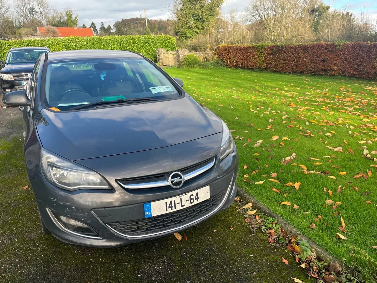 Opel Astra 2014 - Image 1