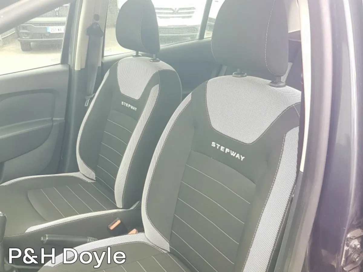 Dacia Sandero Stepway SIGNATURE - Image 4