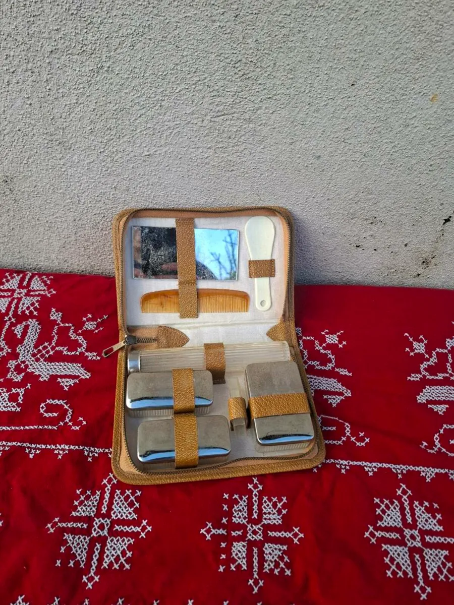 Vintage light brown travel box postage possible