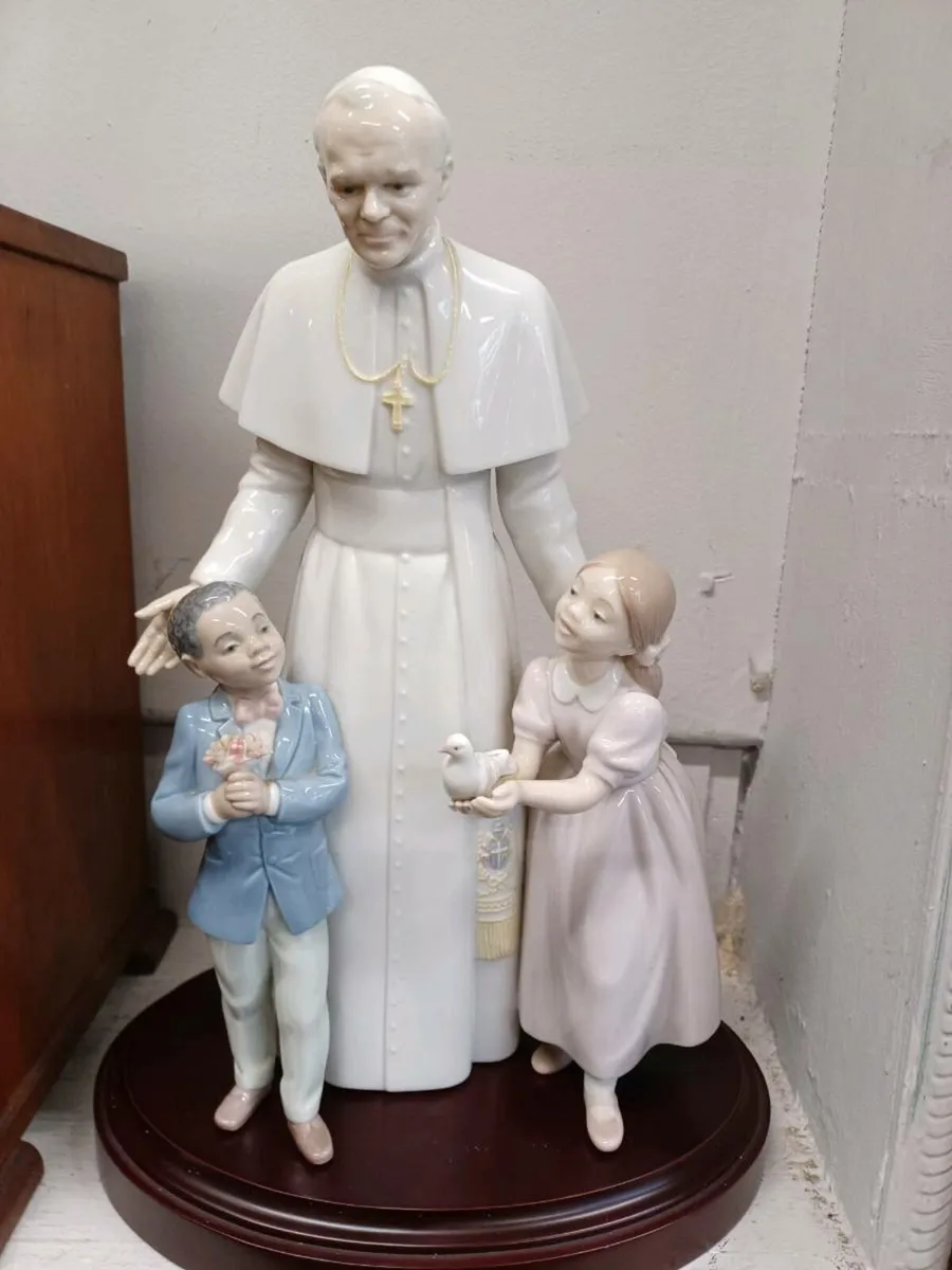 Lladro porclean  limited edition - Image 2