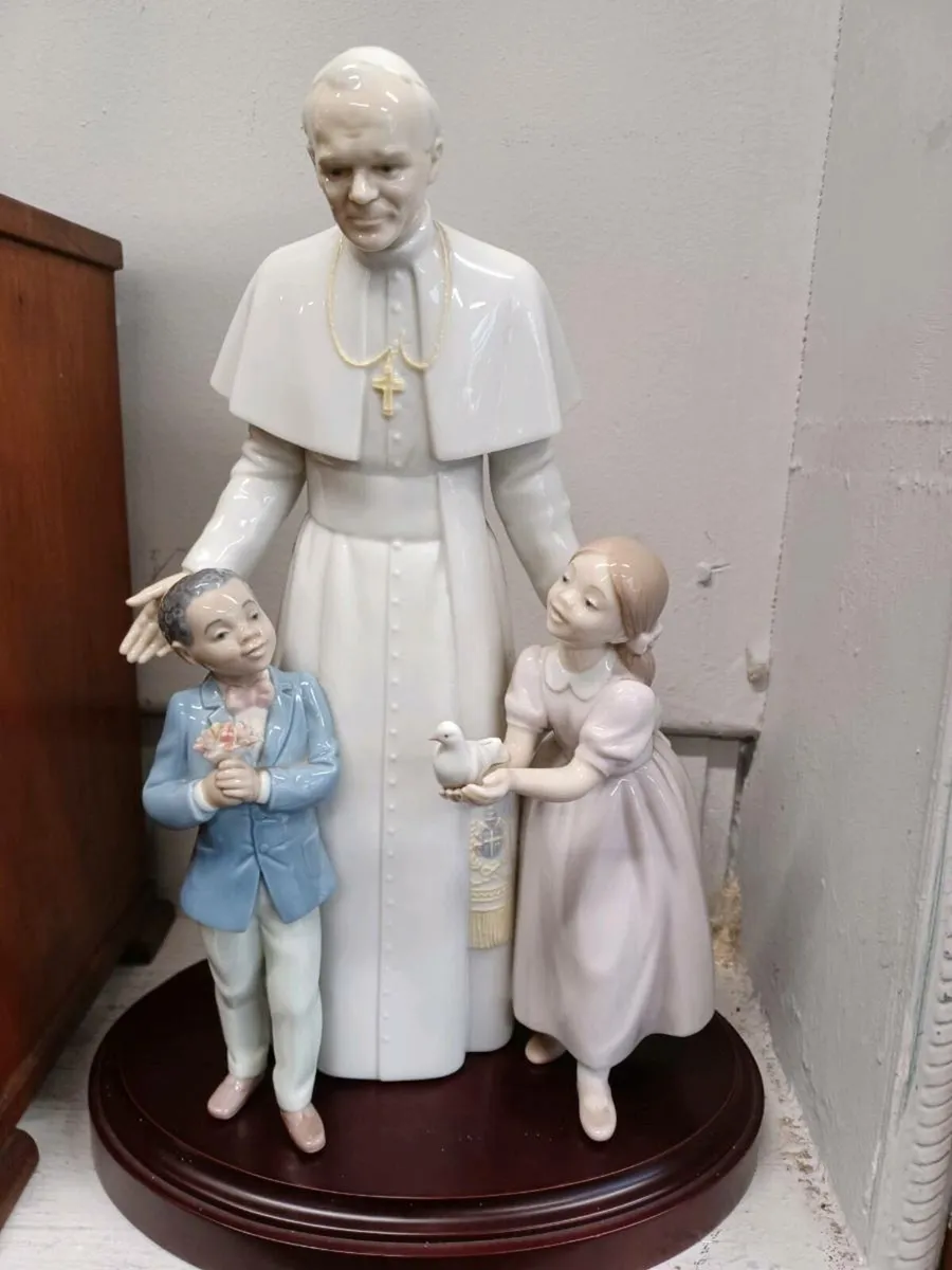 Lladro porclean  limited edition - Image 3