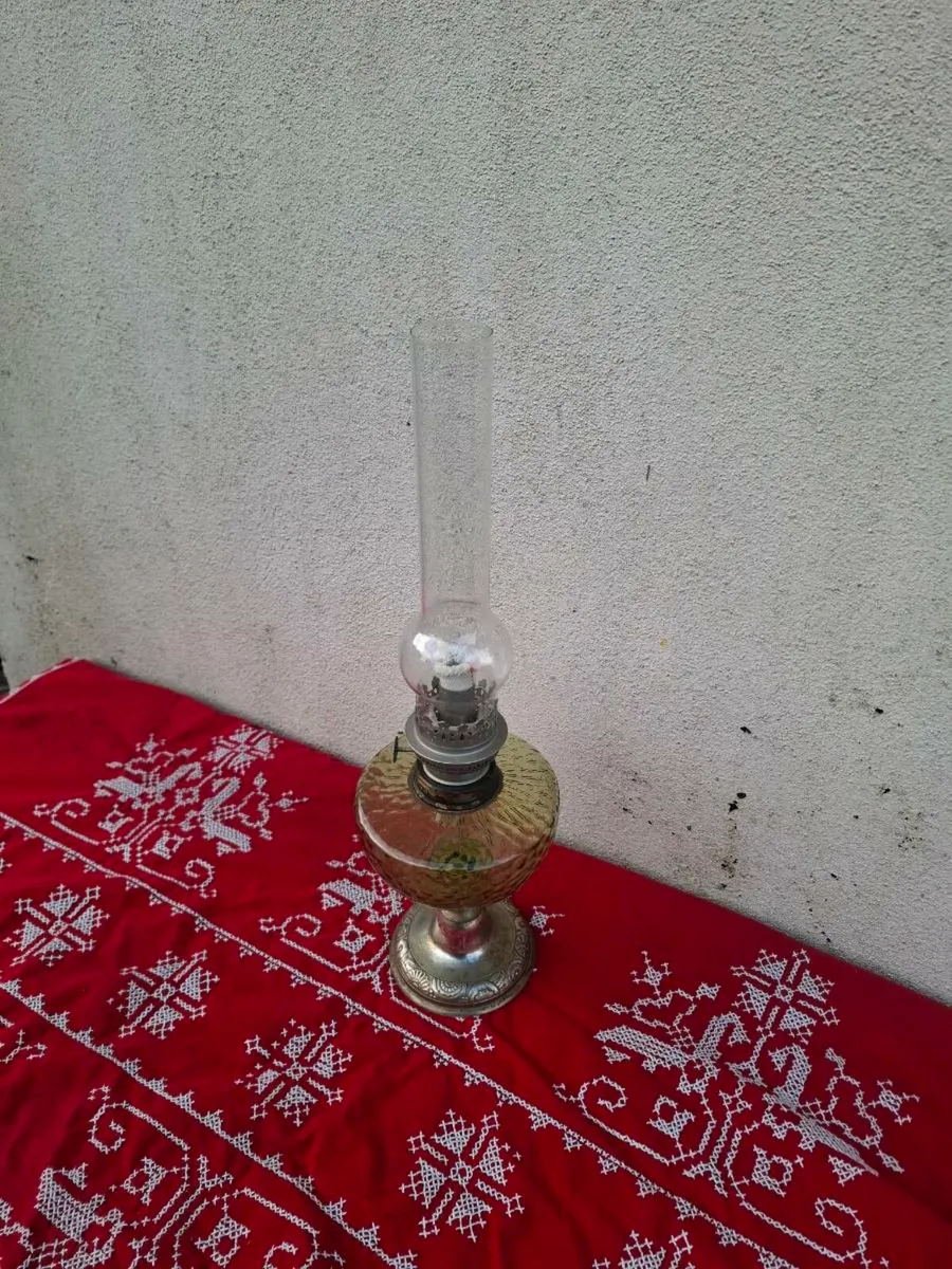 Stunning glass parafin lamp postage possible - Image 1