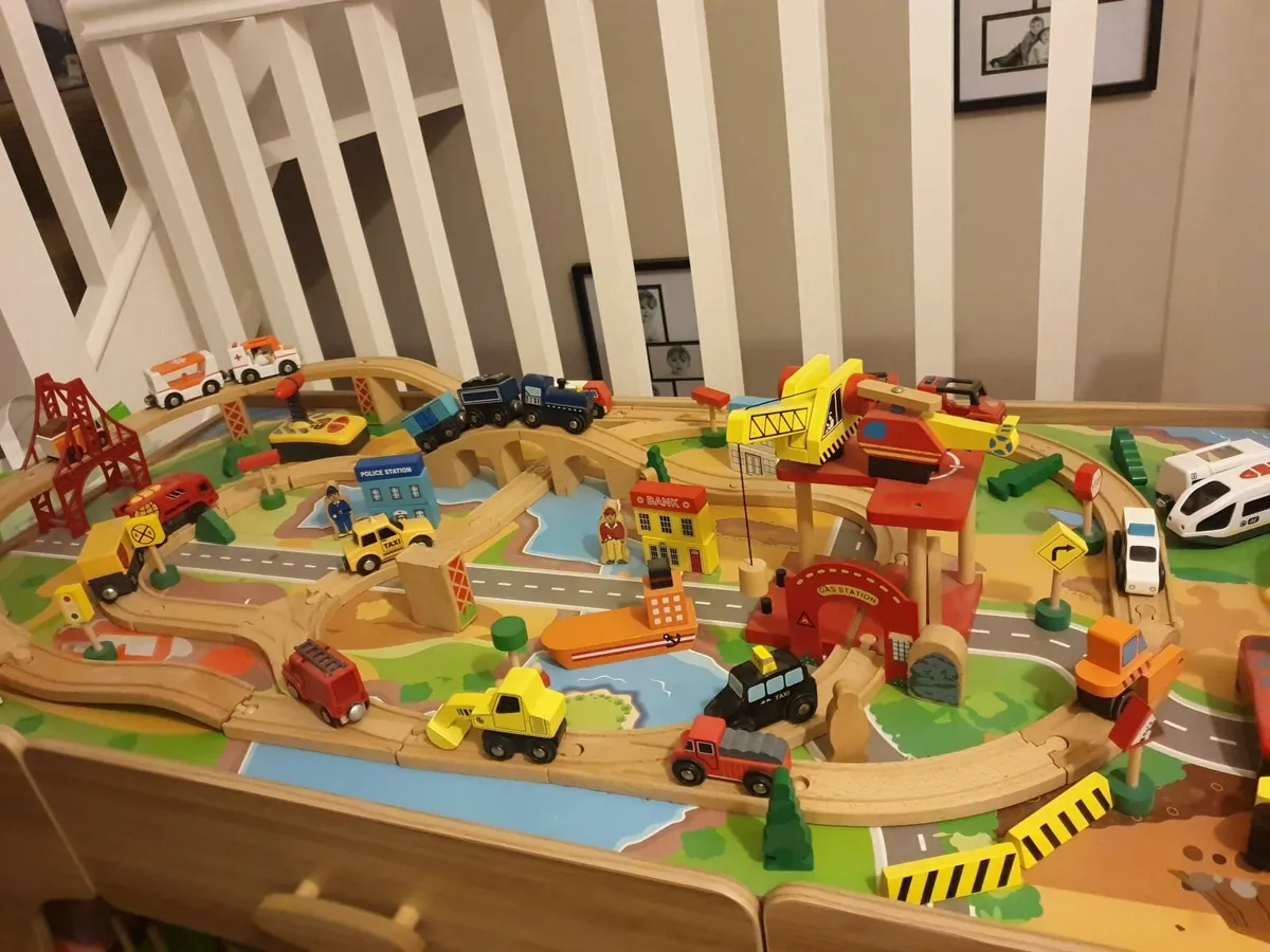 Wooden train table and train sets - Image 3