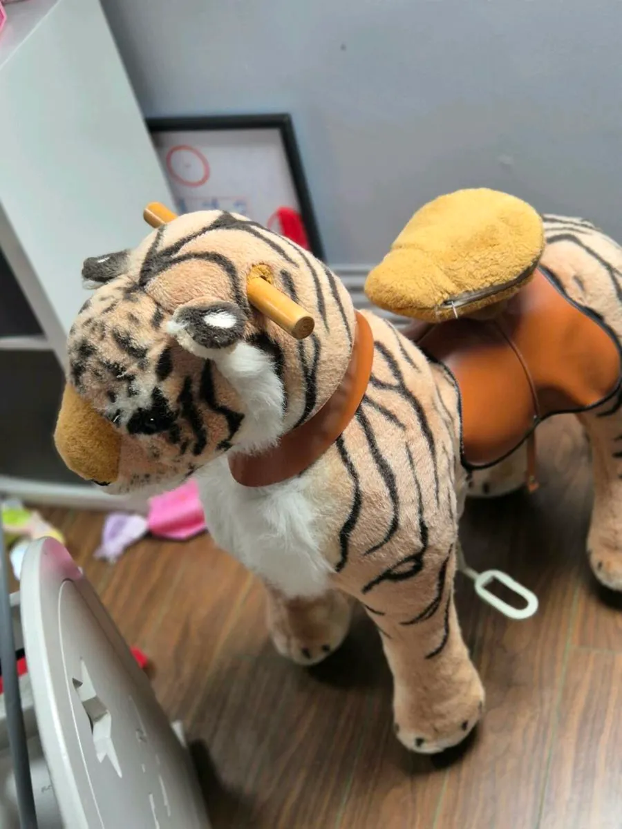 Tiger cycle ride on - Image 4