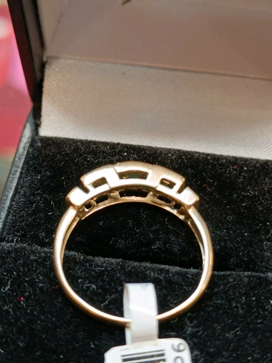 Vintage 9k Gold Emerald & Diamond Ring - Image 4