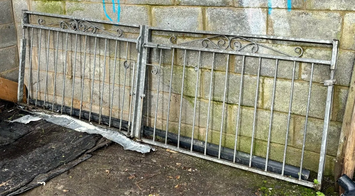 Driveway Gates - Image 1