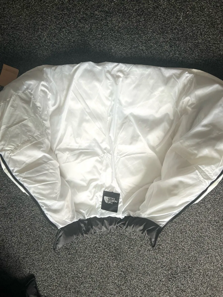 North Face Puffer Black/White Medium/Large - Image 3