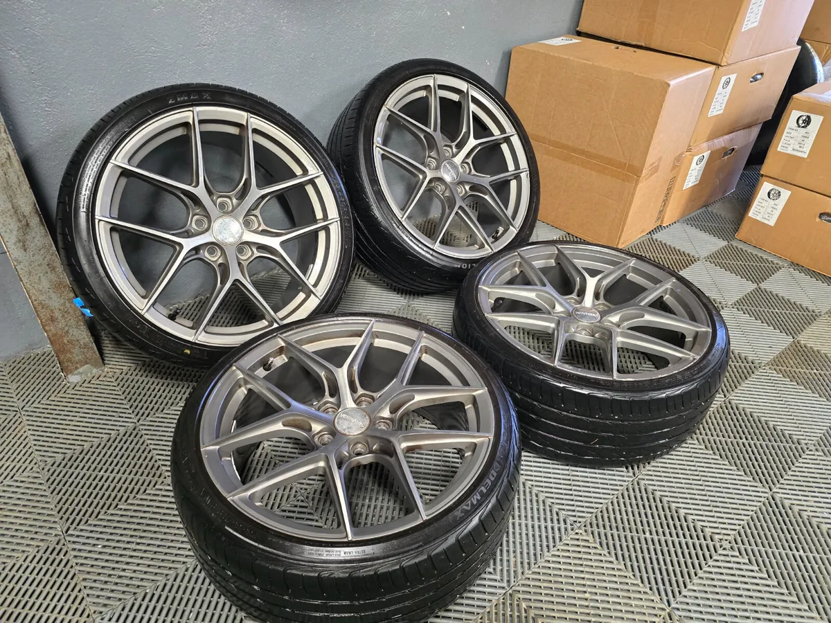 19" VEEMANN VC580R - Image 1