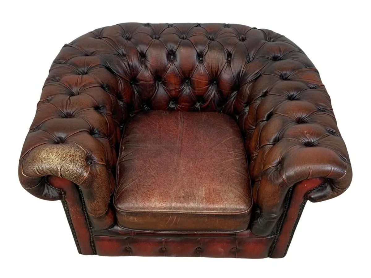 Vintage Deep Button ox-blood leather Chesterfield - Image 4
