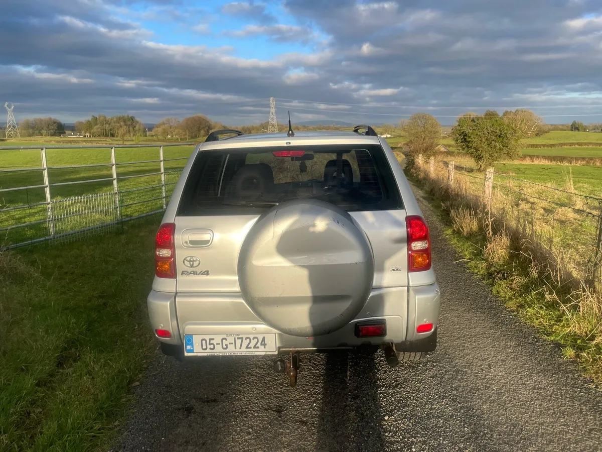 Toyota Rav 4 - Image 2